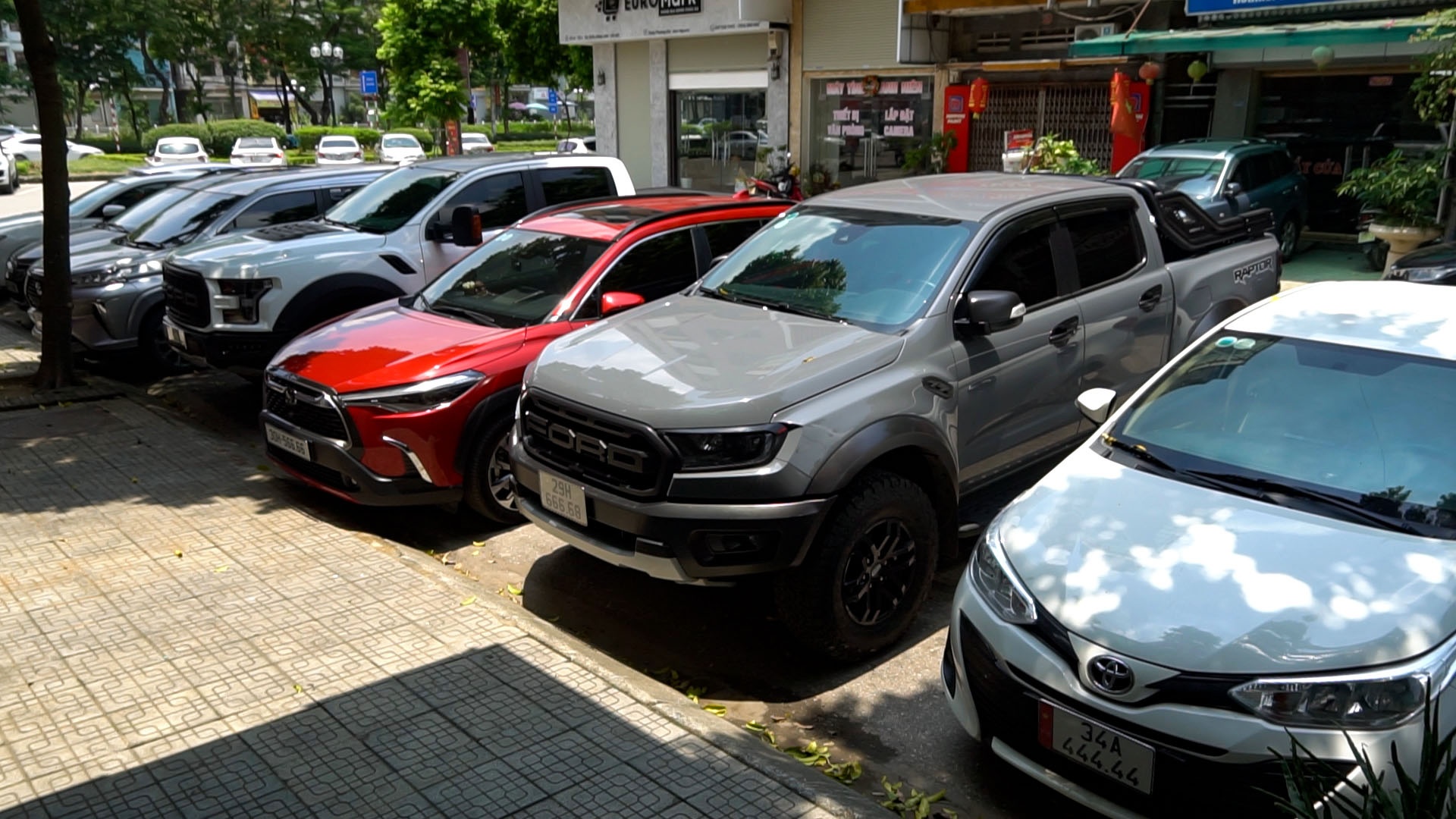 Phiên đấu giá biển số đầu tiên gặp sự cố, biển số trúng đấu giá có tăng lên tiền tỷ? Phiên đấu giá biển số đầu tiên gặp sự cố, biển số trúng đấu giá có tăng lên tiền tỷ?