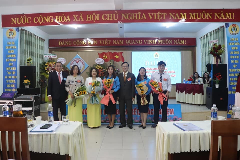 Nữ chủ tịch công đoàn tiêu biểu Nữ chủ tịch công đoàn tiêu biểu