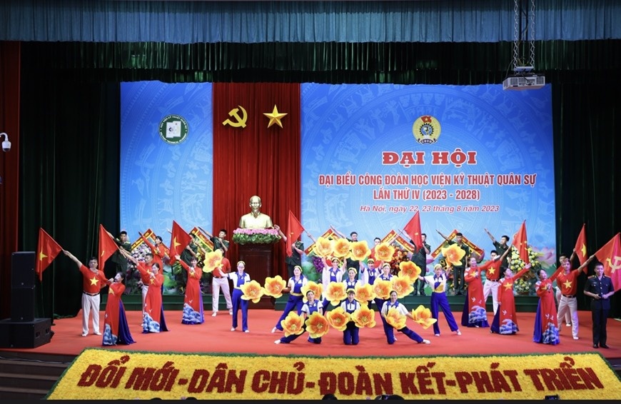 Phát huy tinh thần đoàn kết, sáng tạo, xây dựng Học viện Kỹ thuật Quân sự vững mạnh