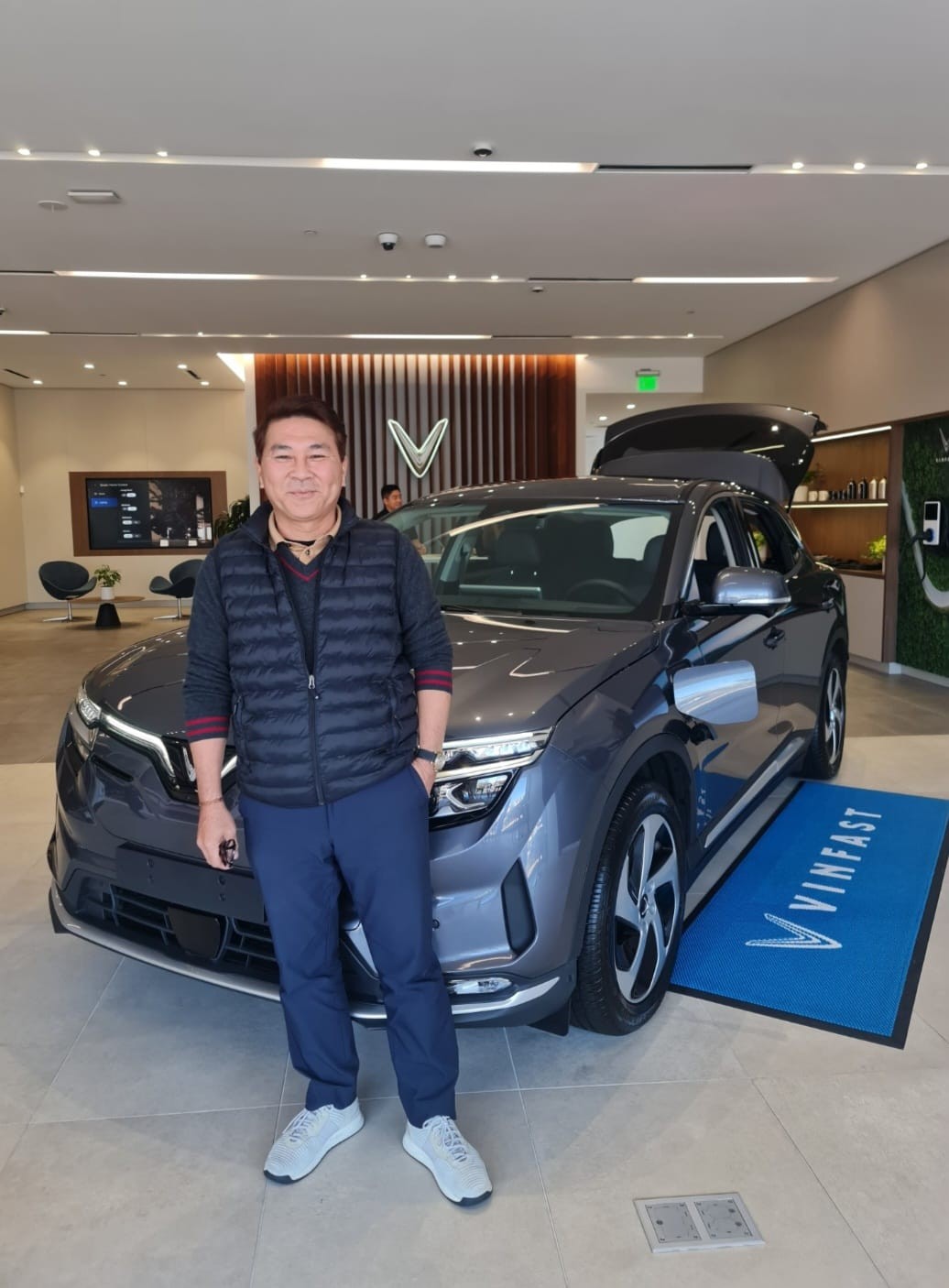 Chủ tịch Jeep & Ram Việt Nam công khai ủng hộ VinFast, khoe đã tậu VF8 ở Mỹ VinFast