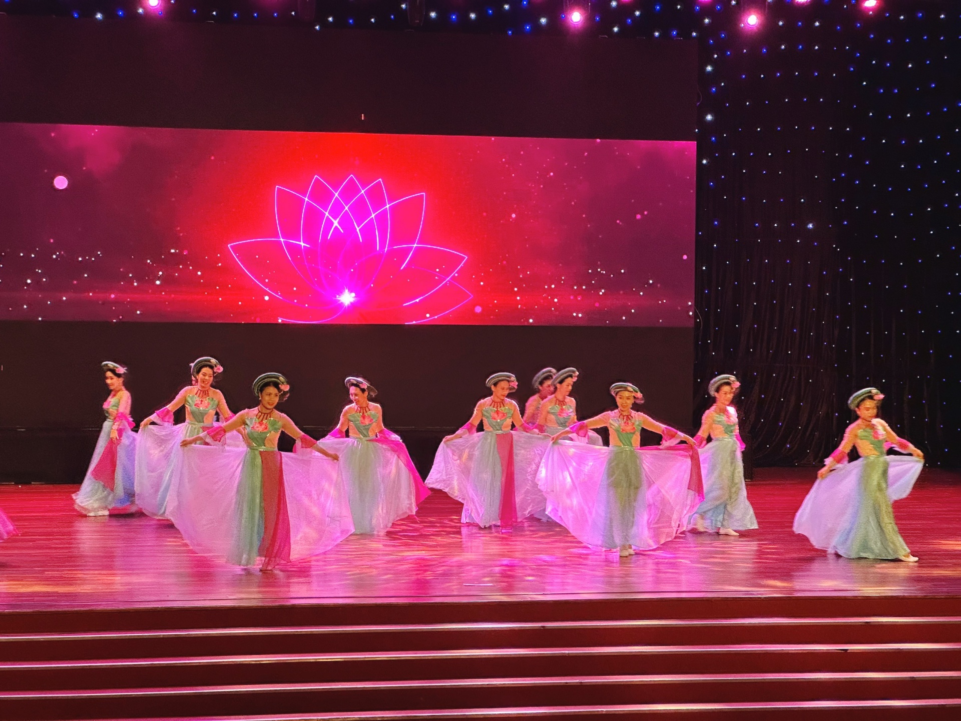 LĐLĐ Đà Nẵng: Gần 1.000 người tham gia giao lưu văn hóa “Hương sắc Việt – Hàn”