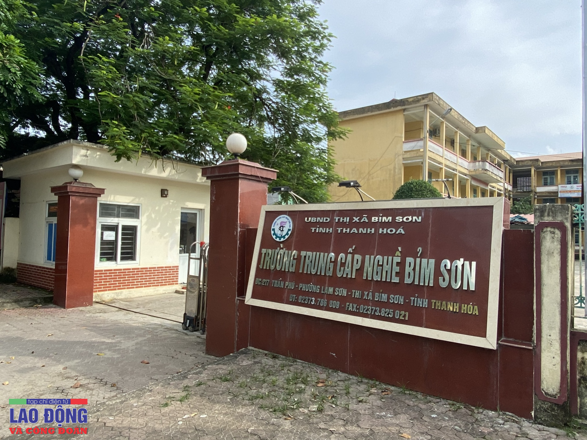 Khẩn trương kiểm điểm trách nhiệm tập thể, cá nhân trong vụ học sinh bị làm công nhân