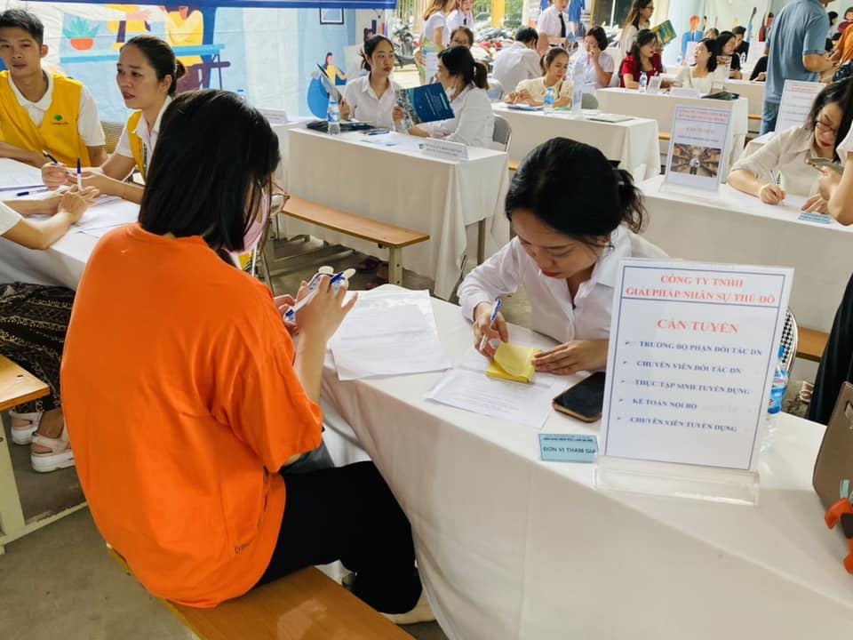 Hà Nội tăng tuyển dụng lao động những tháng cuối năm 2023 Hà Nội tăng tuyển dụng lao động những tháng cuối năm 2023