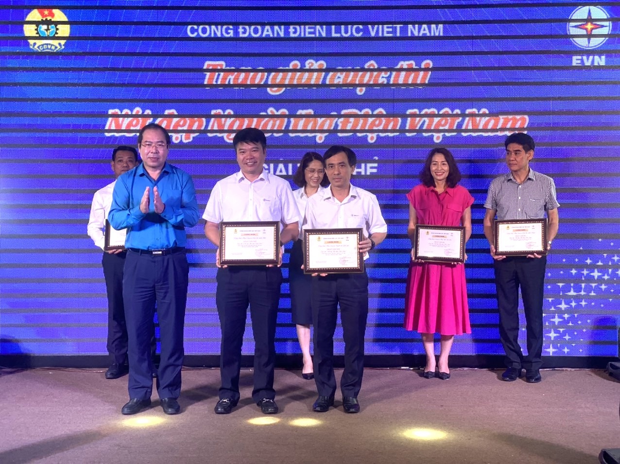 Công đoàn Điện lực Việt Nam tổ chức thành công cuộc thi nét đẹp người thợ điện