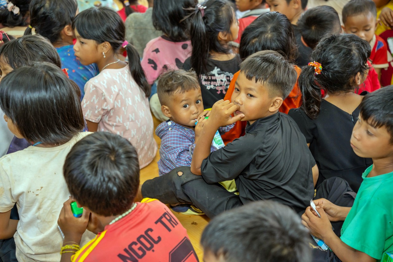 Jeep Caravan lần 3: Lan tỏa yêu thương - Cùng em đến trường Jeep Caravan lần 3: Lan tỏa yêu thương - Cùng em đến trường