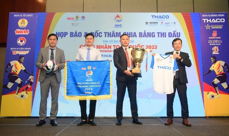 Giải bóng đá quy mô toàn quốc dành cho công nhân lao động lần đầu tiên được tổ chức