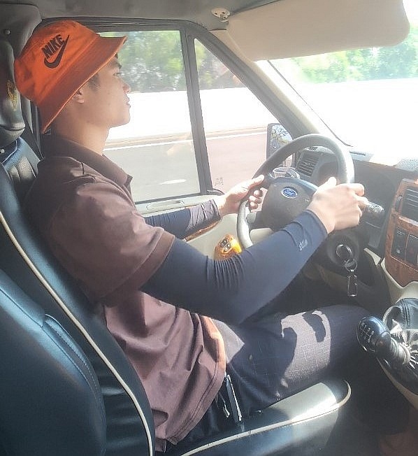 Vất vả nhưng vui và tự hào khi phục vụ khách vào dịp lễ Vất vả nhưng vui và tự hào khi phục vụ khách vào dịp lễ