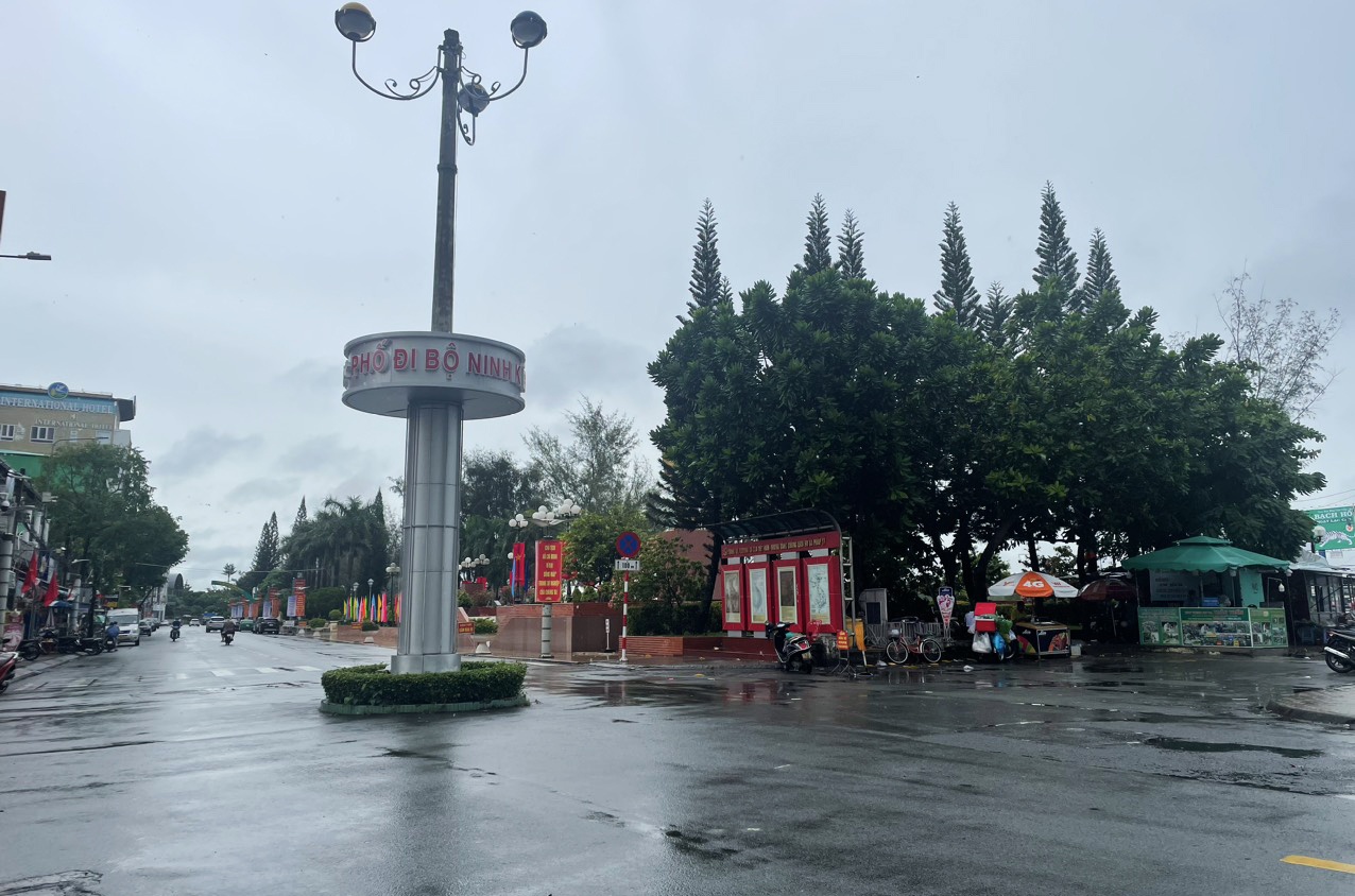 Du lịch ảm đạm, lao động nghèo vất vả mưu sinh trong dịp lễ Du lịch ảm đạm, lao động nghèo vất vả mưu sinh trong dịp lễ