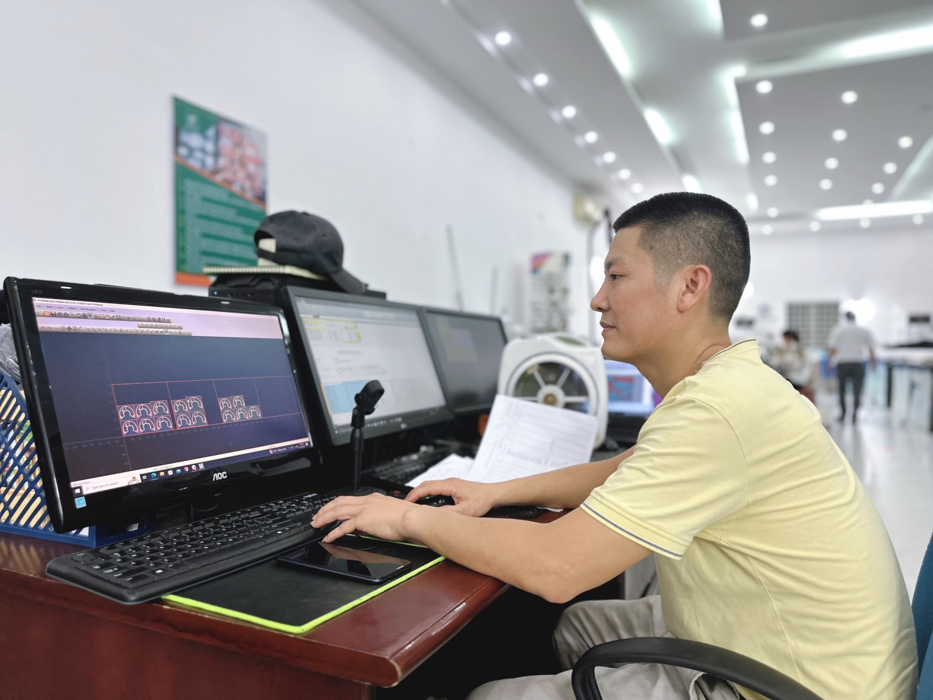 Sáng kiến “Rập form cải tiến” của anh công nhân may Sáng kiến “Rập form cải tiến” của anh công nhân may