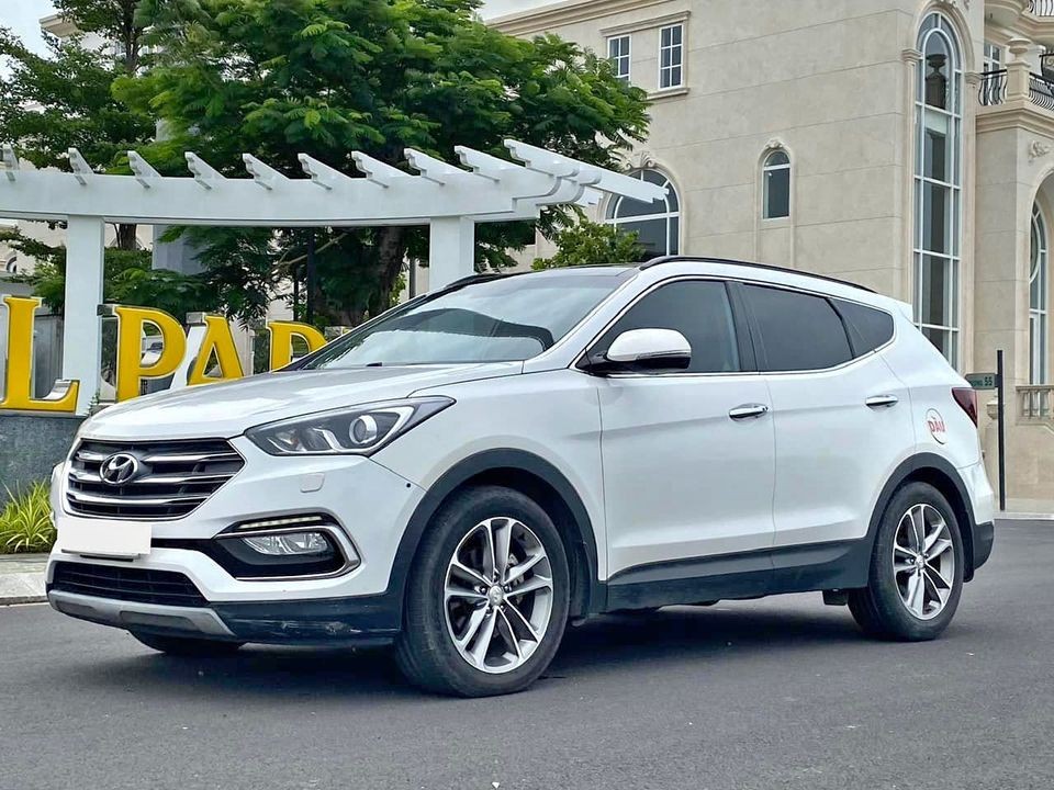 5.675 xe Hyundai SantaFe thế hệ cũ phải triệu hồi vì lỗi phanh 5.675 xe Hyundai SantaFe thế hệ cũ phải triệu hồi vì lỗi phanh