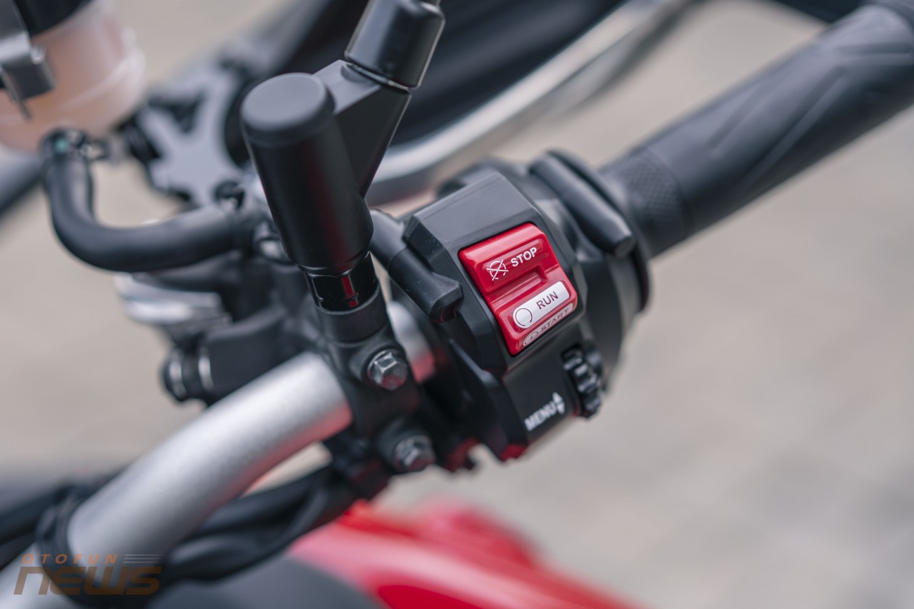 Cận cảnh Yamaha Tracer 9 GT 2023 với giá từ 334 triệu đồng