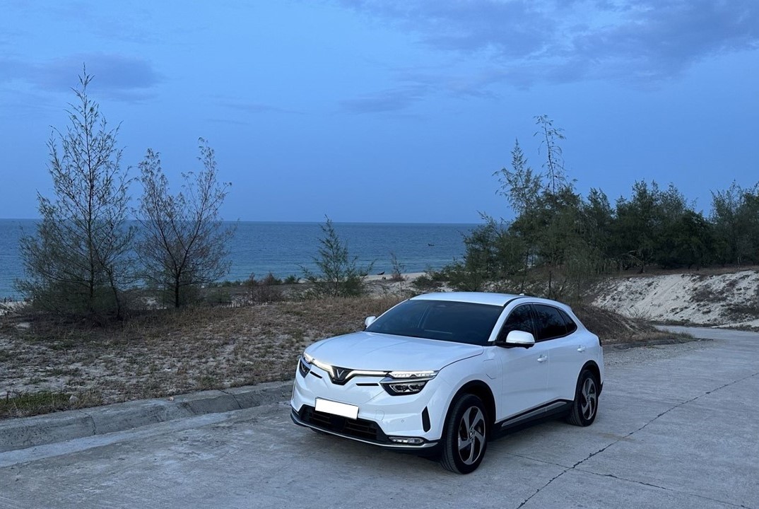 Thành viên Ban Điều hành Otofun đánh giá VinFast VF8 với phần mềm mới nhất 8.7.9.1 đánh giá VinFast VF8