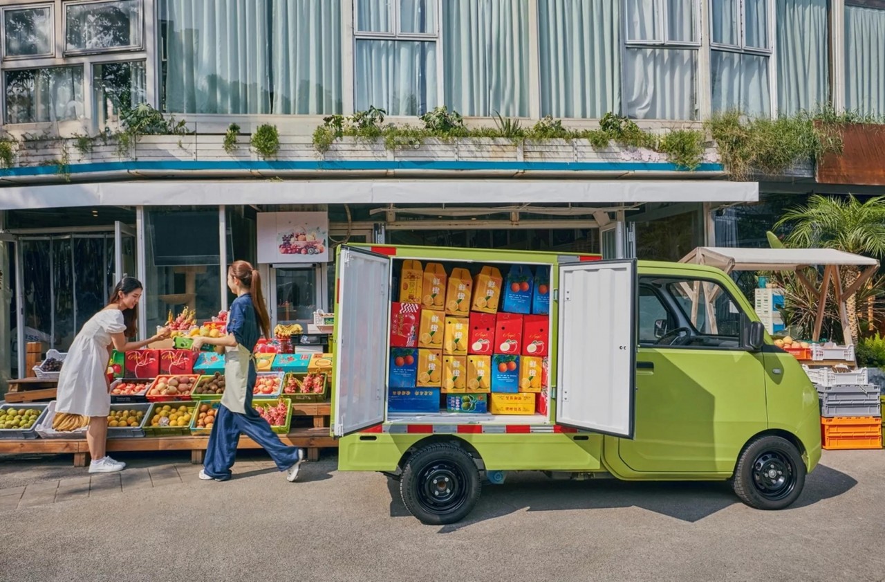 Cận cảnh Wuling E10 - xe tải điện mini dành cho đô thị