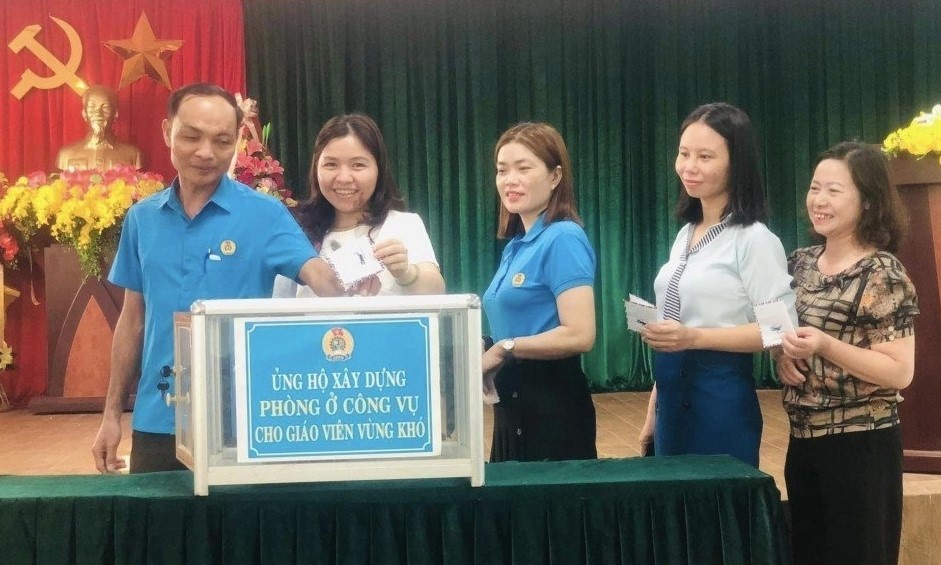 Công đoàn Quảng Trị: Đồng sức xây dựng phòng ở công vụ cho giáo viên vùng khó Công đoàn Quảng Trị: Đồng sức xây dựng phòng ở công vụ cho giáo viên vùng khó