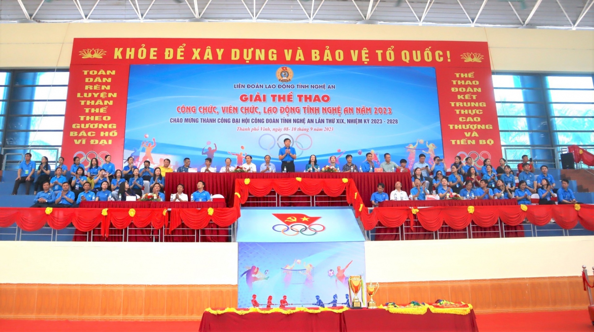 Trang trọng, sôi động Giải thể thao do LĐLĐ tỉnh Nghệ An tổ chức