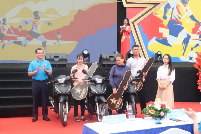 Sôi động Lễ khai mạc Giải vô địch Bóng đá Công nhân toàn quốc năm 2023 Sôi động Lễ khai mạc Giải vô địch Bóng đá Công nhân toàn quốc năm 2023