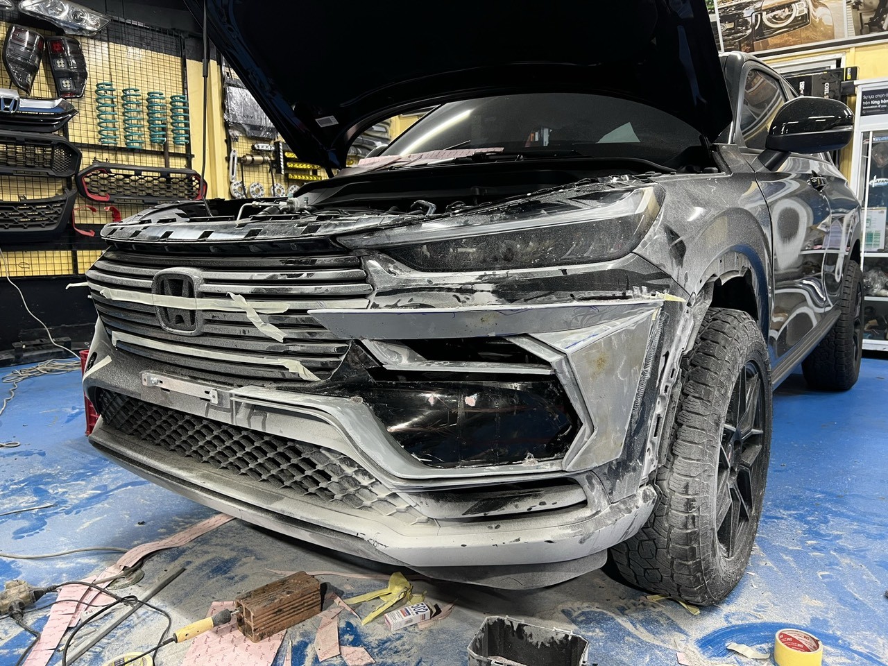 Thợ Việt 'hồ biến' Honda HR-V thành Lamborghini Urus