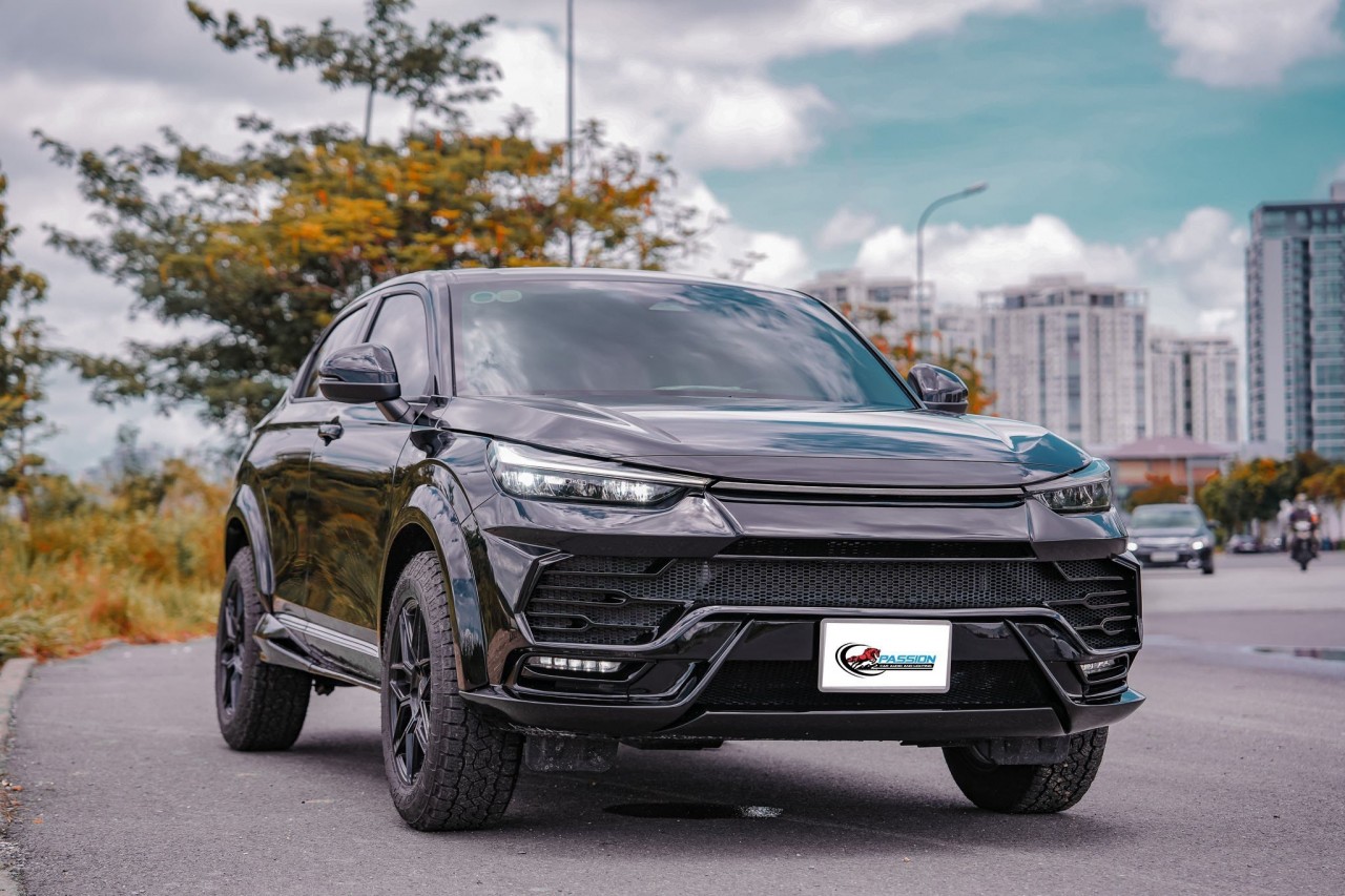 Thợ Việt 'hồ biến' Honda HR-V thành Lamborghini Urus