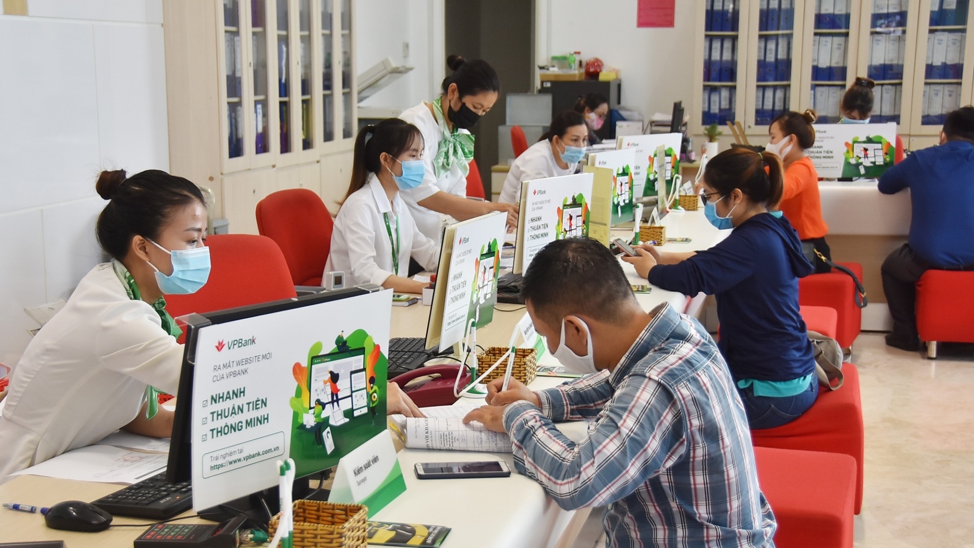 Nợ xấu ngân hàng tăng cao, dư nợ được cơ cấu giữ nguyên nhóm nợ là gần 62.500 tỷ đồng