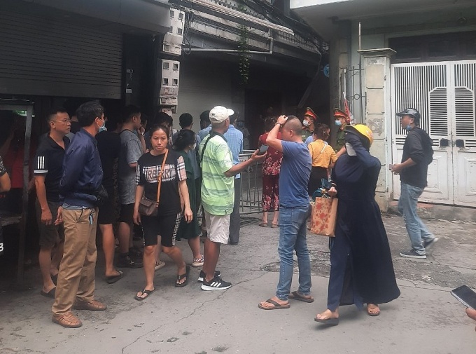 Ảm ảnh bởi tiếng kêu cứu thất thanh từ chung cư mini bị cháy Ảm ảnh bởi tiếng kêu cứu thất thanh từ chung cư mini bị cháy