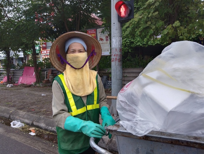 "Trời hôm nay mát quá!" "Trời hôm nay mát quá!"