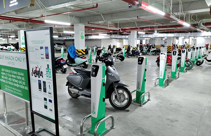 Những lưu ý khi sạc xe máy điện để tránh rủi ro cháy nổ Những lưu ý khi sạc xe máy điện để tránh rủi ro cháy nổ