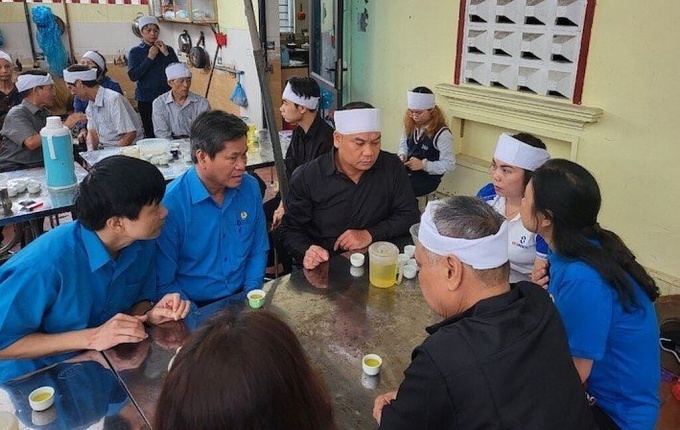 Tổng LĐLĐ Việt Nam chia sẻ với gia đình đoàn viên tử vong do cháy chung cư mini