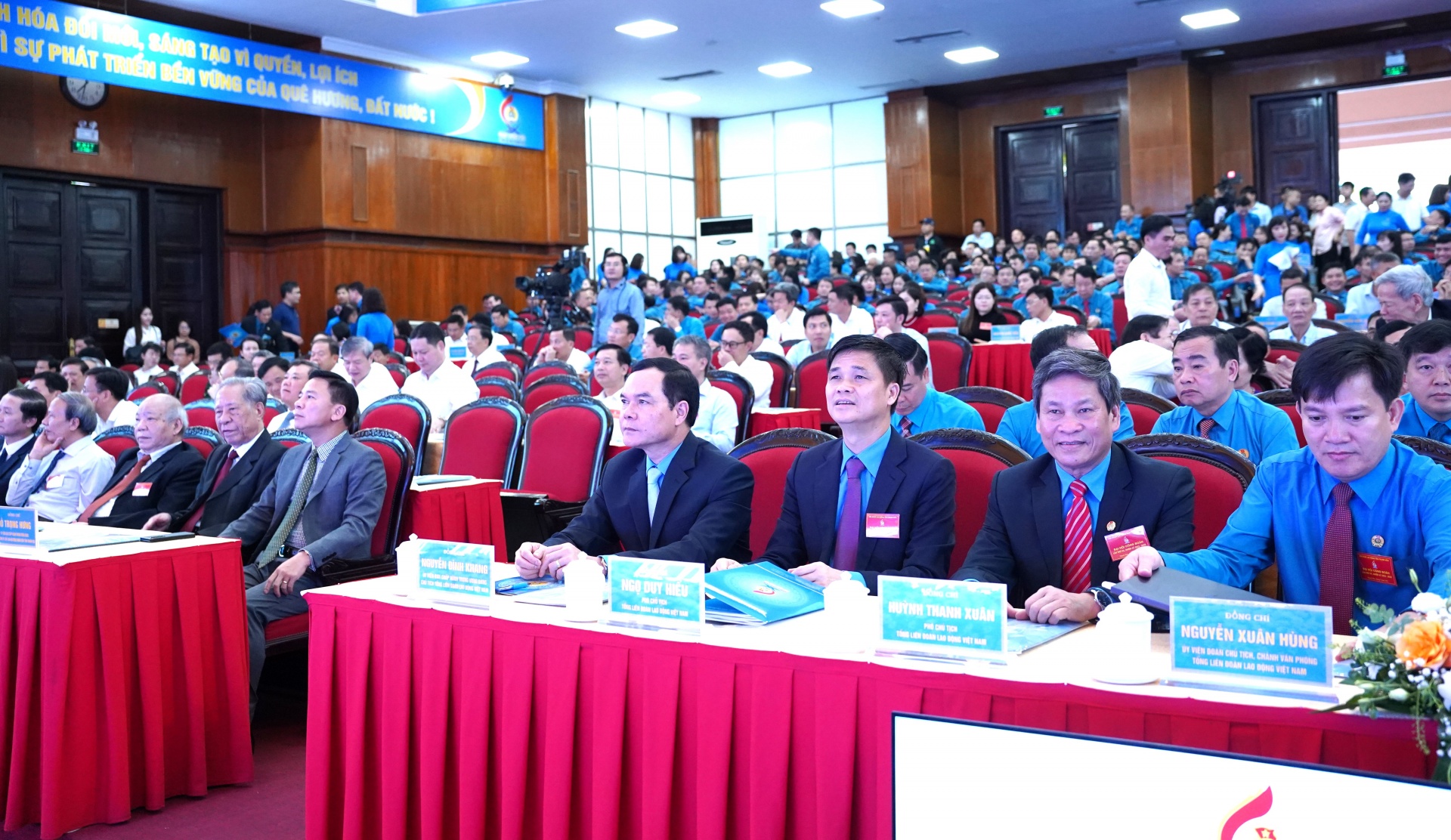 Công đoàn Thanh Hóa dẫn đầu các phong trào thi đua Công đoàn Thanh Hóa dẫn đầu các phong trào thi đua