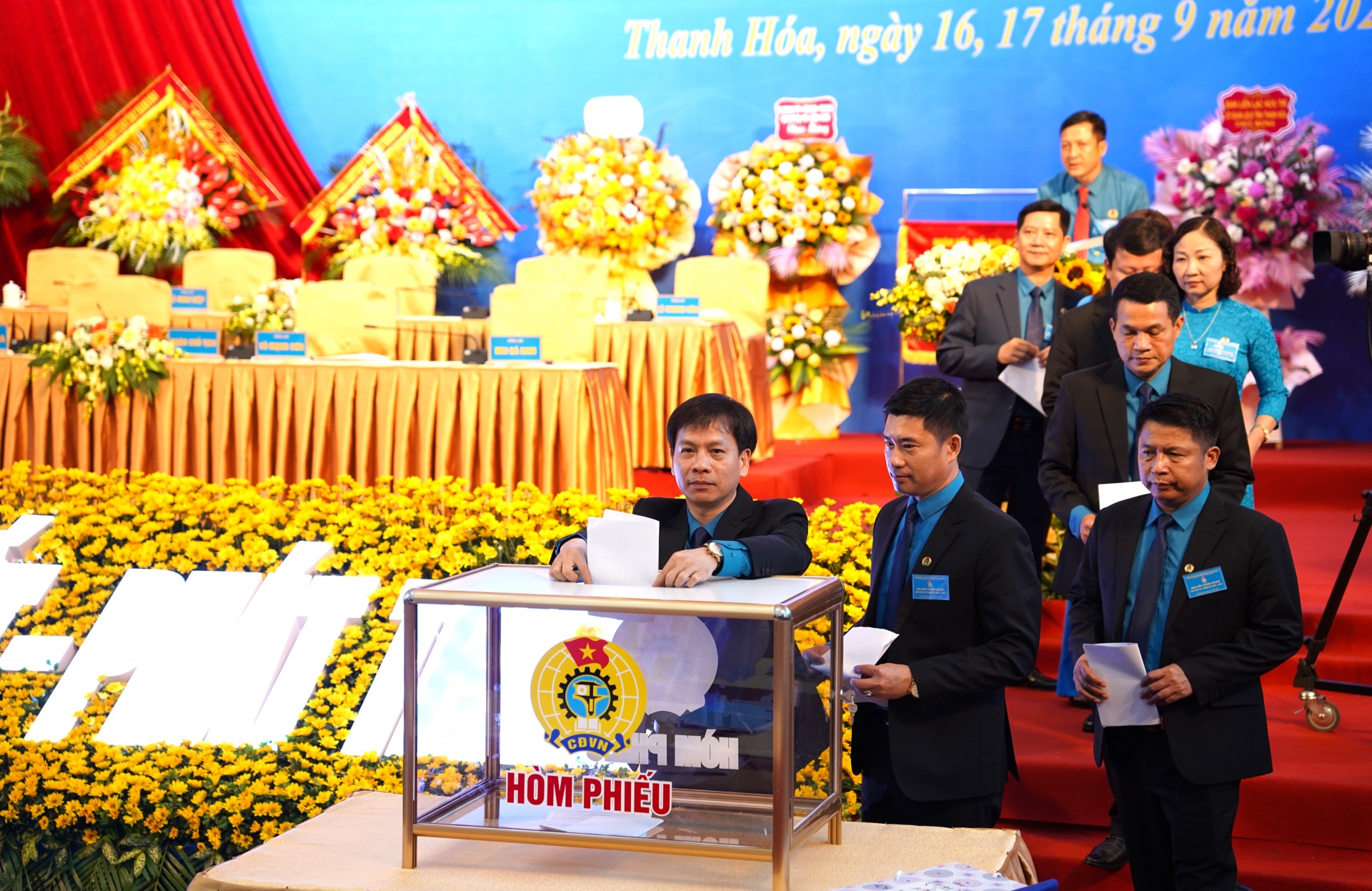 Công đoàn Thanh Hóa dẫn đầu các phong trào thi đua Công đoàn Thanh Hóa dẫn đầu các phong trào thi đua