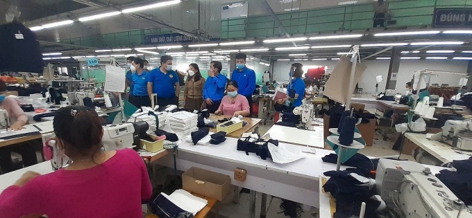 Các cấp Công đoàn luôn chú trọng những hoạt động để động viên nữ đoàn viên, CNLĐ tự tin vượt khó, tạo ra nhiều sáng kiến cho công việc. Ảnh: CĐCC Các cấp Công đoàn luôn chú trọng những hoạt động để động viên nữ đoàn viên, CNLĐ tự tin vượt khó, tạo ra nhiều sáng kiến cho công việc. Ảnh: CĐCC