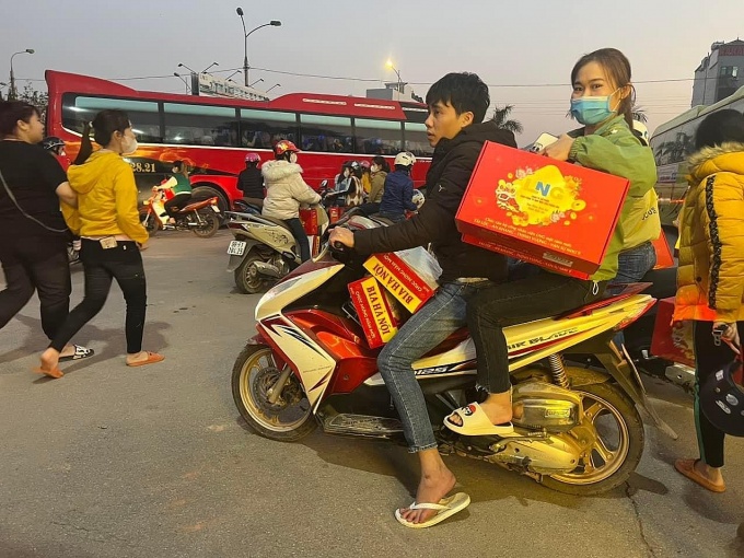 Niềm vui háo hức là làm việc hăng say để có cái Tết no đủ dù thiếu đơn hàng