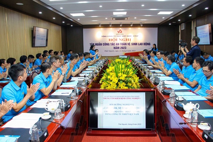 Nâng cao kỹ năng ATVSLĐ cho NLĐ là hết sức cần thiết Nâng cao kỹ năng ATVSLĐ cho NLĐ là hết sức cần thiết