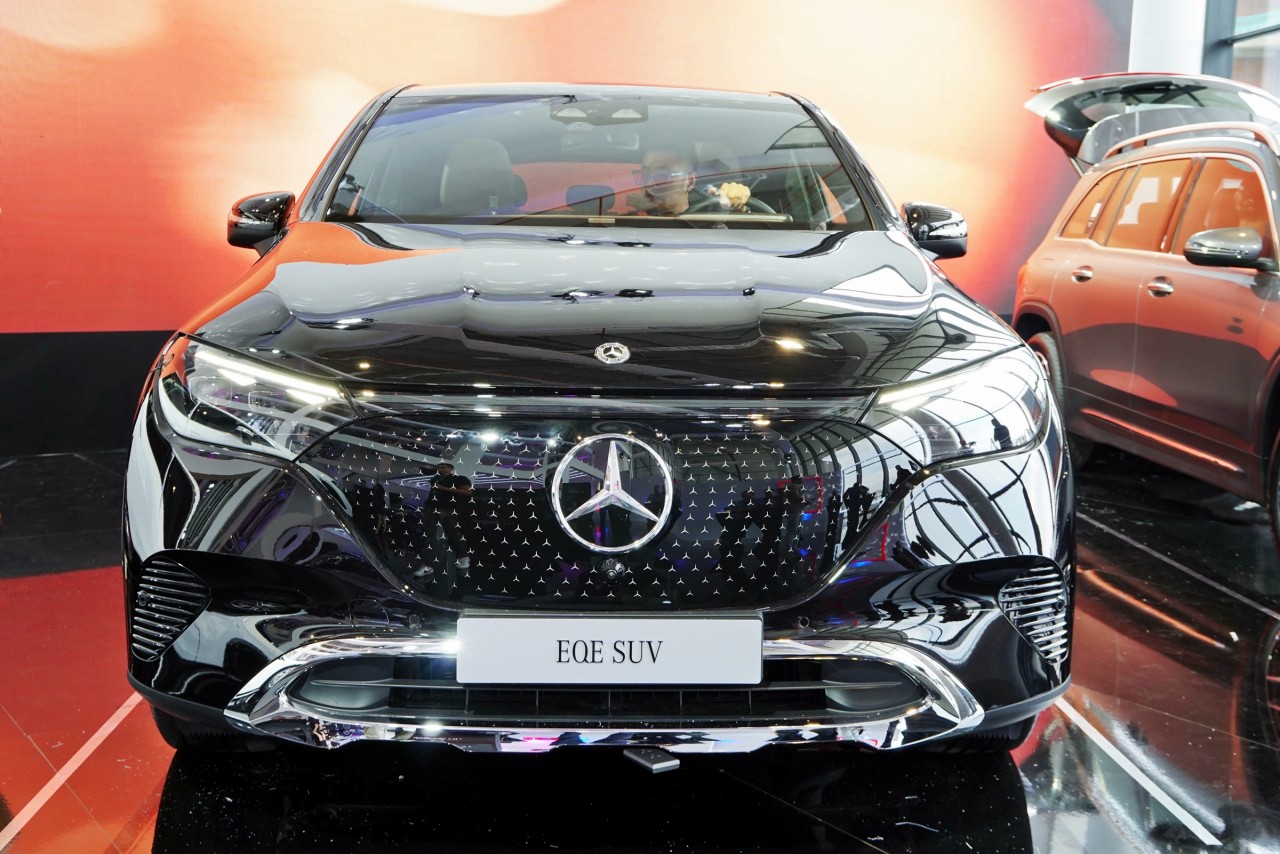 Chi tiết xe thuần điện Mercedes-Benz EQE 500 4Matic phiên bản SUV