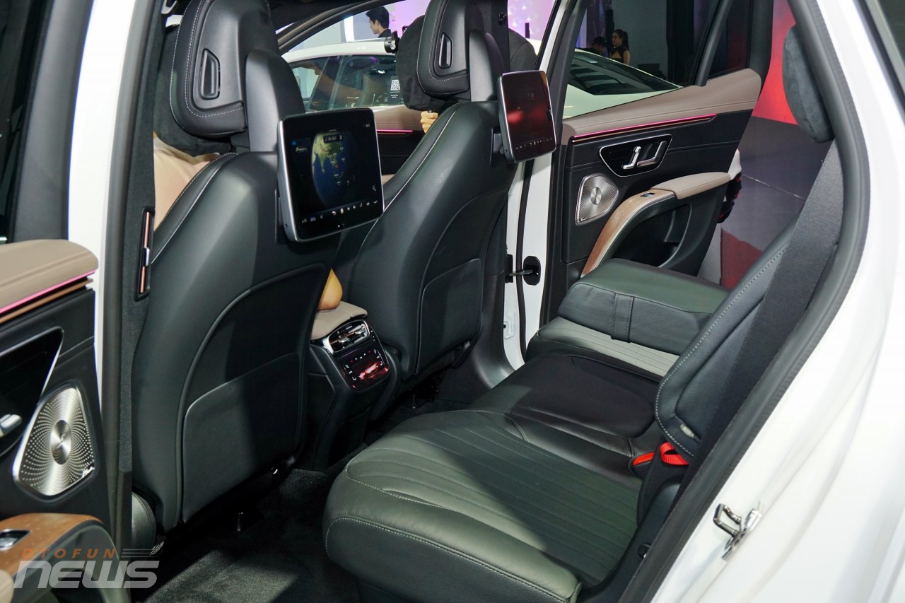 Mercedes-Benz EQS 500 4Matic giá 5 tỷ đồng Mercedes-Benz EQS 500 4Matic giá 5 tỷ đồng