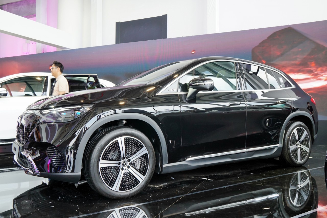 Chi tiết xe thuần điện Mercedes-Benz EQE 500 4Matic phiên bản SUV