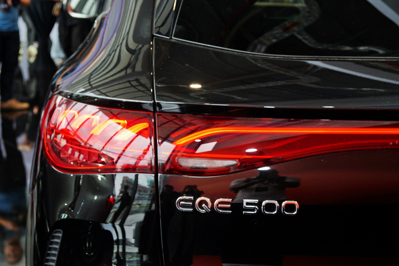 Chi tiết xe thuần điện Mercedes EQE 500 4Matic phiên bản SUV