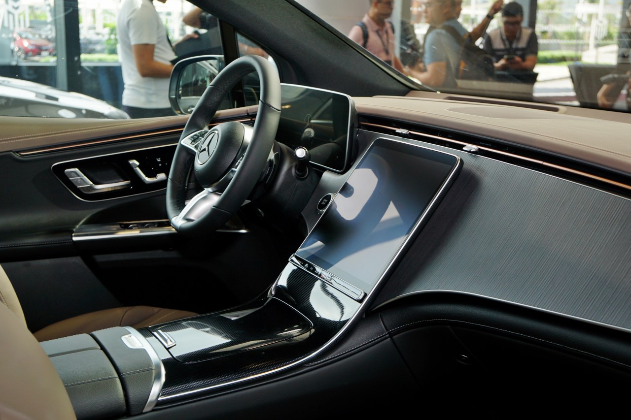 Chi tiết xe thuần điện Mercedes EQE 500 4Matic phiên bản SUV