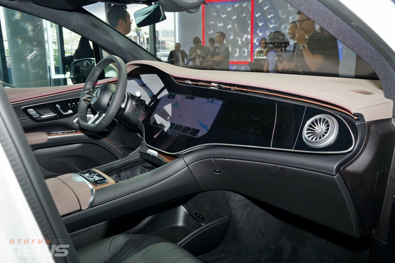 Mercedes-Benz EQS 500 4Matic giá 5 tỷ đồng Mercedes-Benz EQS 500 4Matic giá 5 tỷ đồng