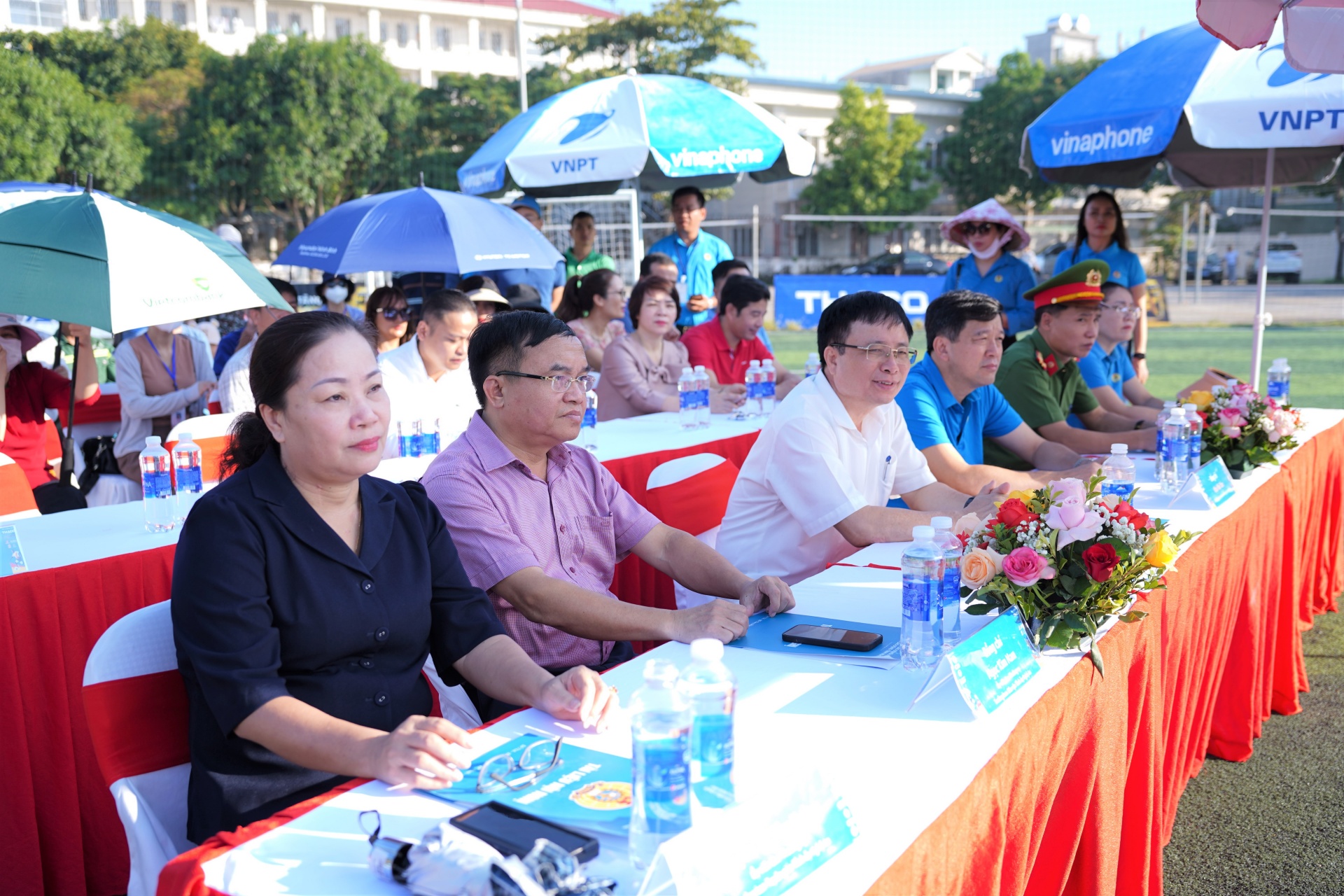 Sôi động Lễ khai mạc vòng loại khu vực 3 Giải vô địch bóng đá công nhân toàn quốc