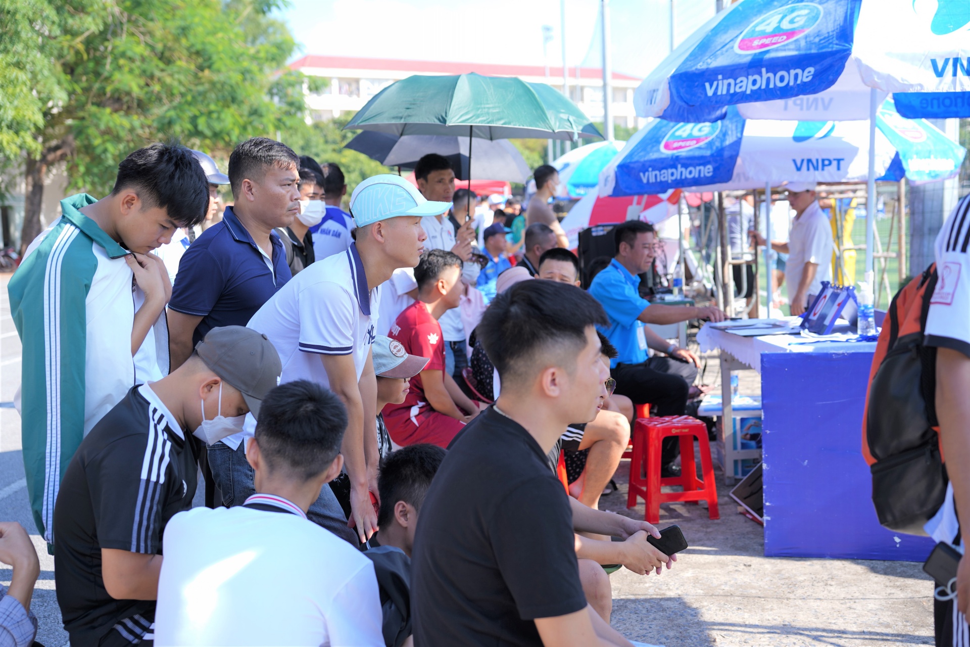 Sôi động Lễ khai mạc vòng loại khu vực 3 Giải vô địch bóng đá công nhân toàn quốc