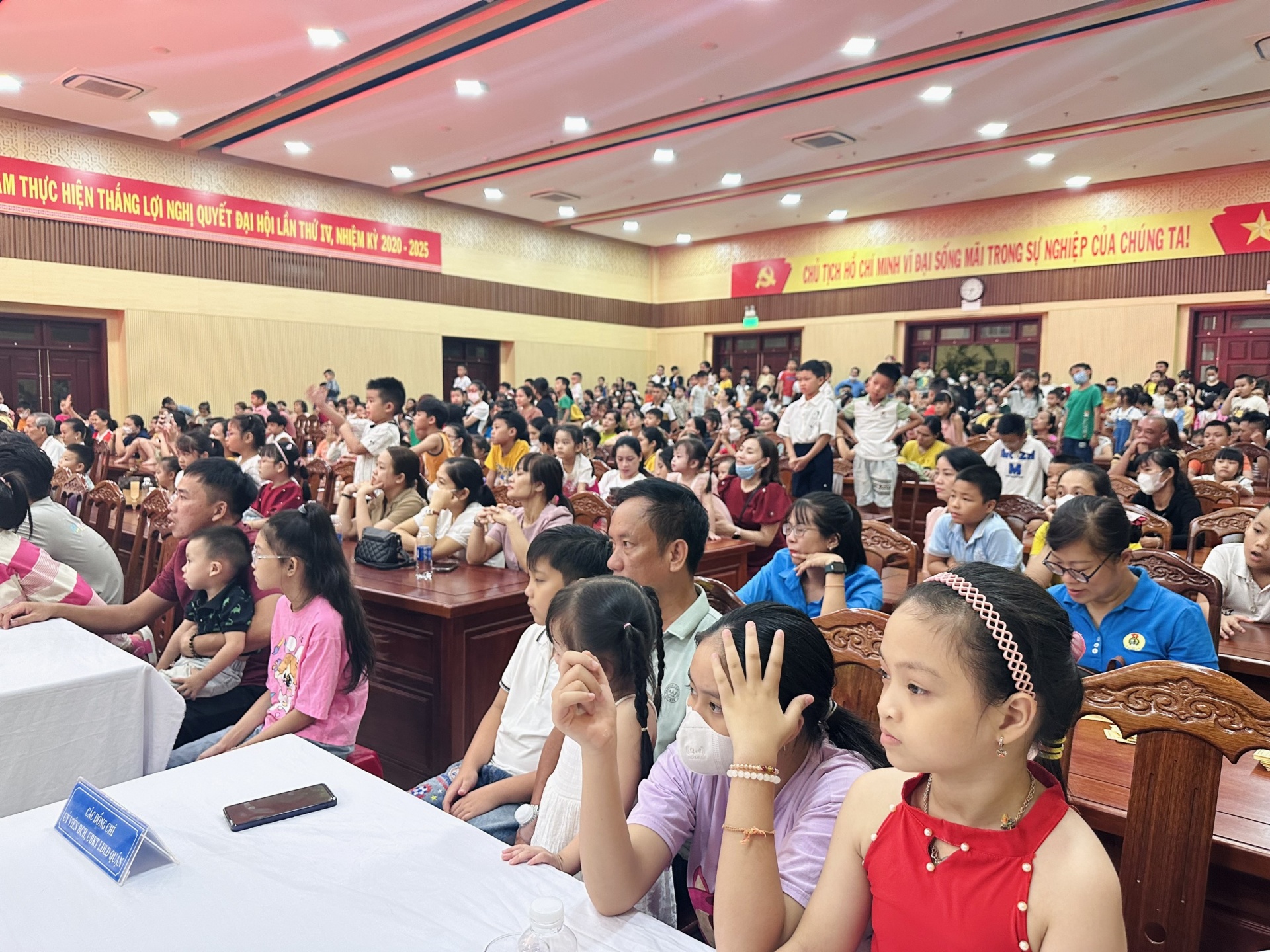 LĐLĐ quận Cẩm Lệ: Rộn ràng “Đêm hội trăng rằm” cho con em đoàn viên, NLĐ LĐLĐ quận Cẩm Lệ: Rộn ràng “Đêm hội trăng rằm” cho con em đoàn viên, NLĐ