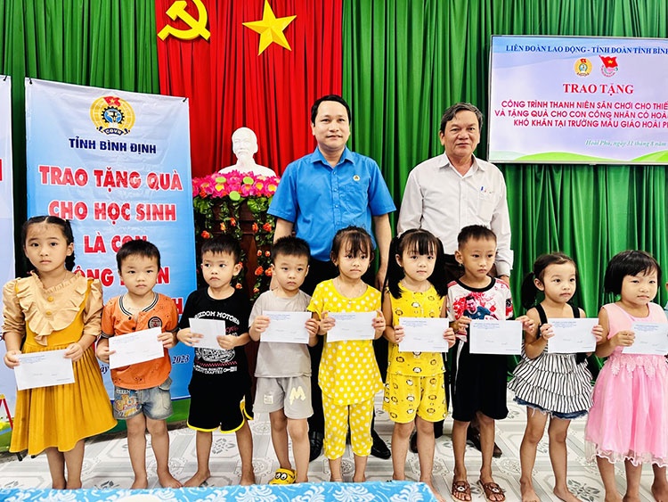 Người lao động gửi nhiều kỳ vọng đến Công đoàn Bình Định nhiệm kỳ 2023 - 2028