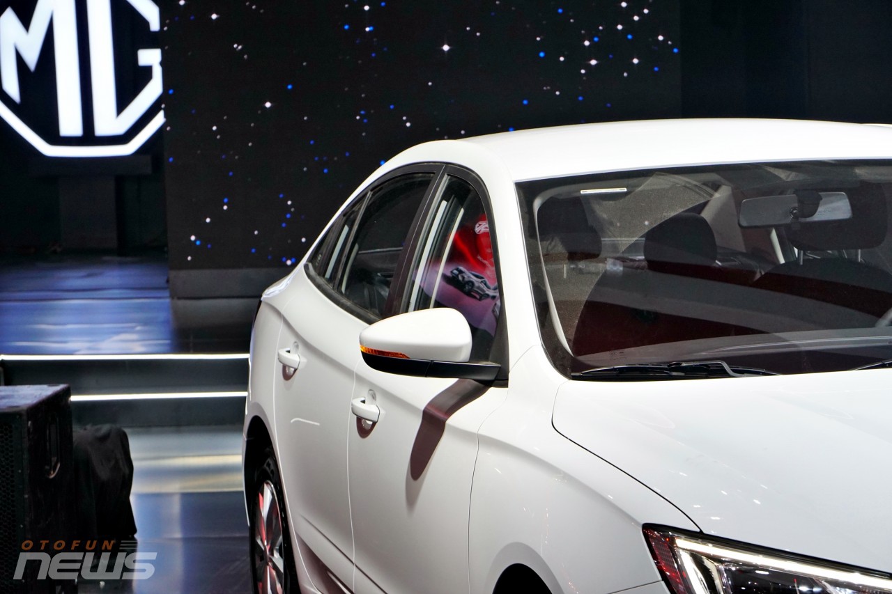 Cận cảnh MG5 dành cho chạy dịch vụ, giá 399 triệu đồng