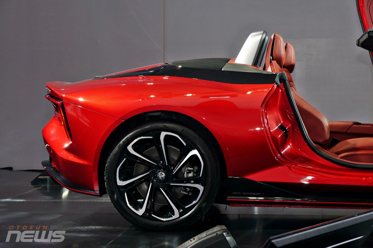 MG Cyberster xe thể thao điện với cửa cắt kéo có mặt tại Việt Nam MG Cyberster xe thể thao điện với cửa cắt kéo có mặt tại Việt Nam