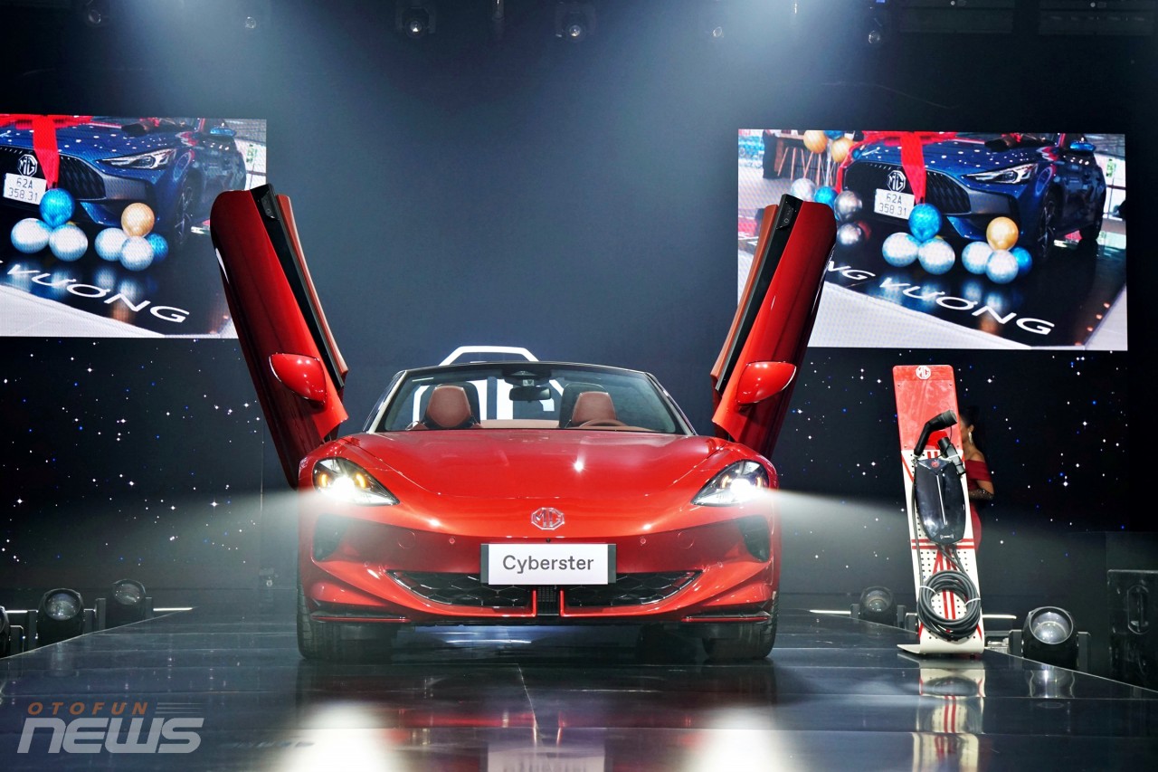 MG Cyberster xe thể thao điện với cửa cánh chim có mặt tại Việt Nam MG Cyberster xe thể thao điện với cửa cánh chim có mặt tại Việt Nam