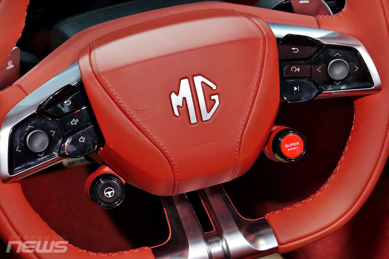 MG Cyberster xe thể thao điện với cửa cắt kéo có mặt tại Việt Nam MG Cyberster xe thể thao điện với cửa cắt kéo có mặt tại Việt Nam
