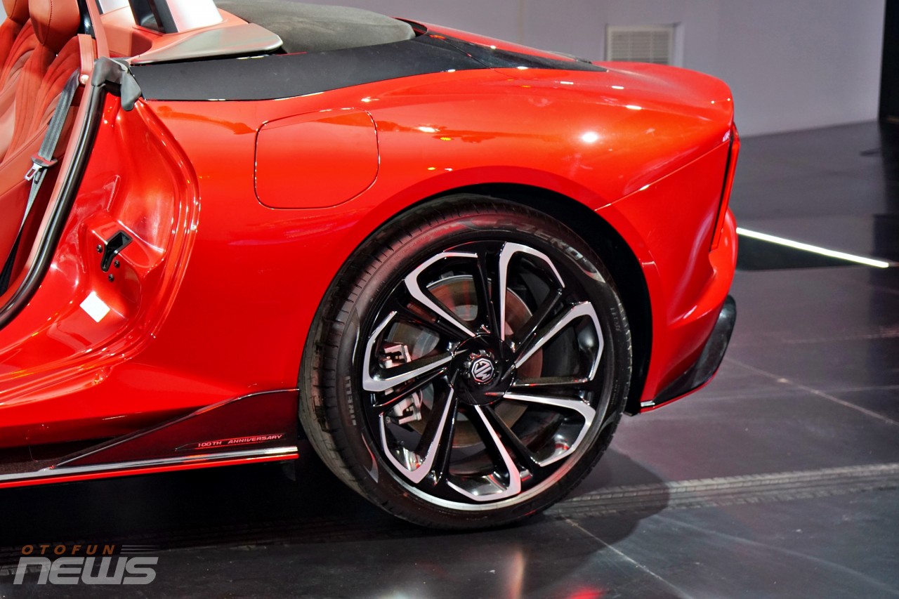 MG Cyberster xe thể thao điện với cửa cắt kéo có mặt tại Việt Nam MG Cyberster xe thể thao điện với cửa cắt kéo có mặt tại Việt Nam