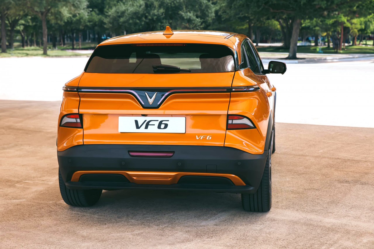 Bất ngờ xuất hiện VinFast VF6 bản thương mại trước ngày ra mắt Bất ngờ xuất hiện VinFast VF6 bản thương mại trước ngày ra mắt