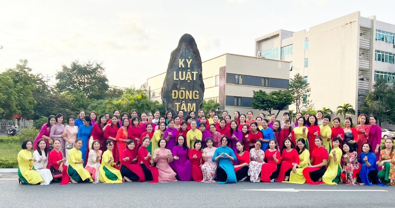 “Để các anh luôn mạnh khỏe, yên tâm khai thác than” “Để các anh luôn mạnh khỏe, yên tâm khai thác than”