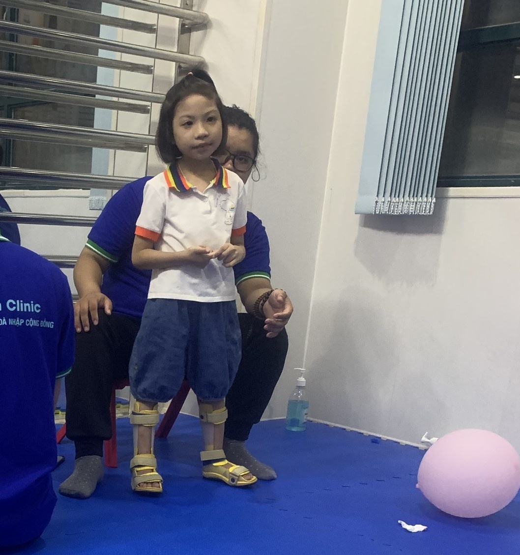 Bước chân đầu tiên của con và nước mắt hạnh phúc của cha… Bước chân đầu tiên của con và nước mắt hạnh phúc của cha…